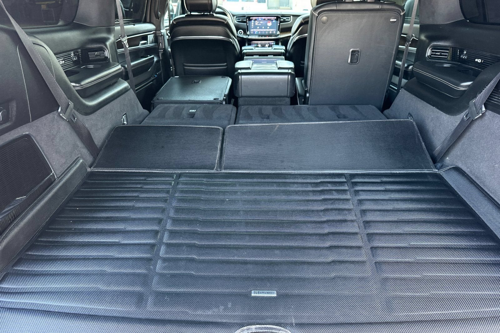 2023 Jeep Grand Wagoneer Series II