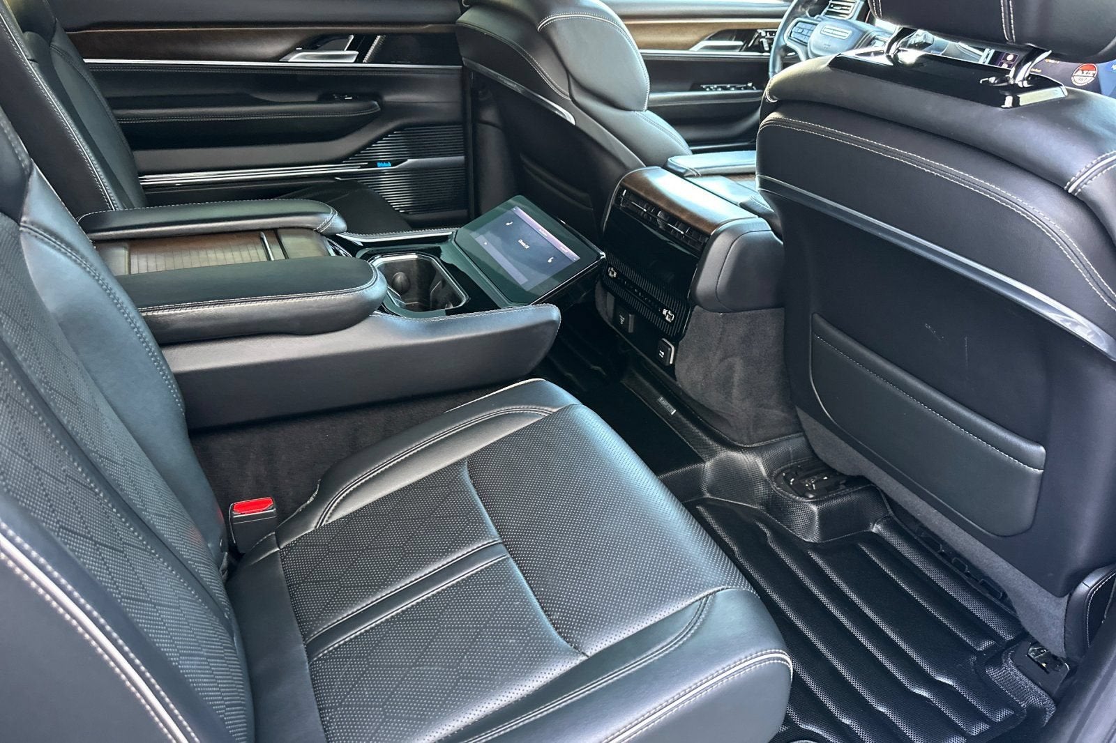2023 Jeep Grand Wagoneer Series II