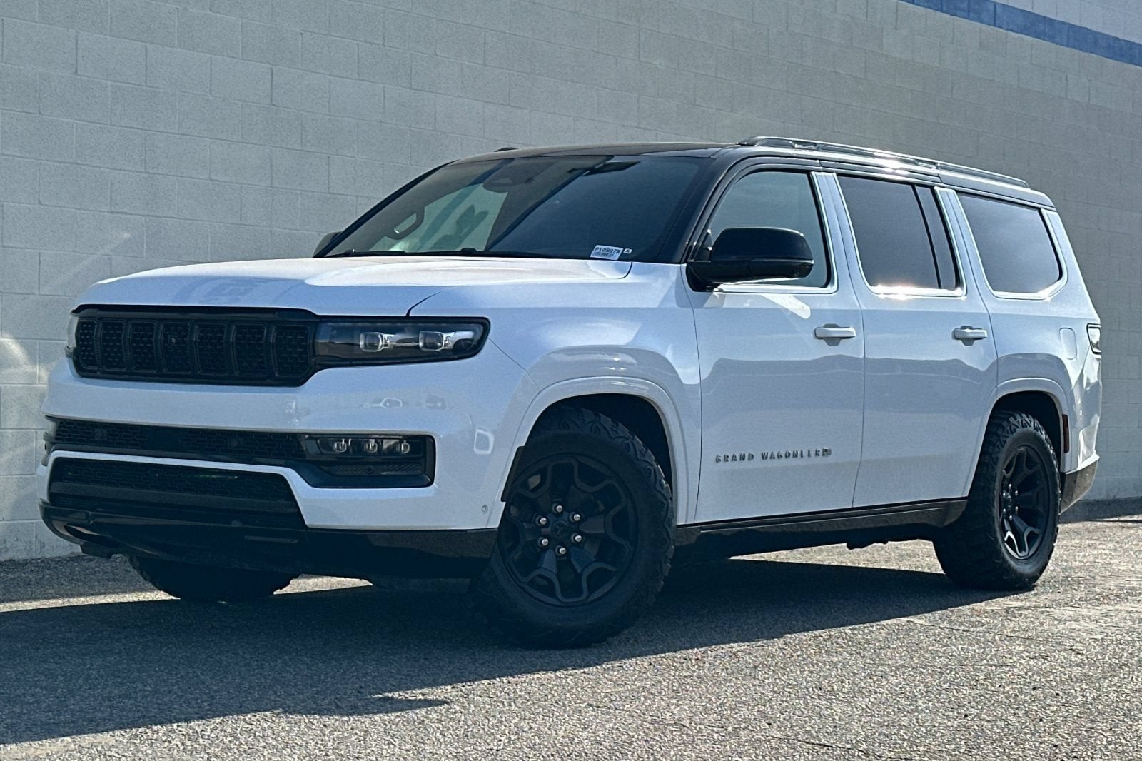 2023 Jeep Grand Wagoneer Series II