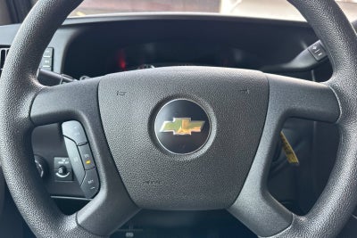 2024 Chevrolet Express Passenger 3500 1LT