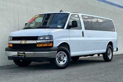 2024 Chevrolet Express Passenger 3500 1LT
