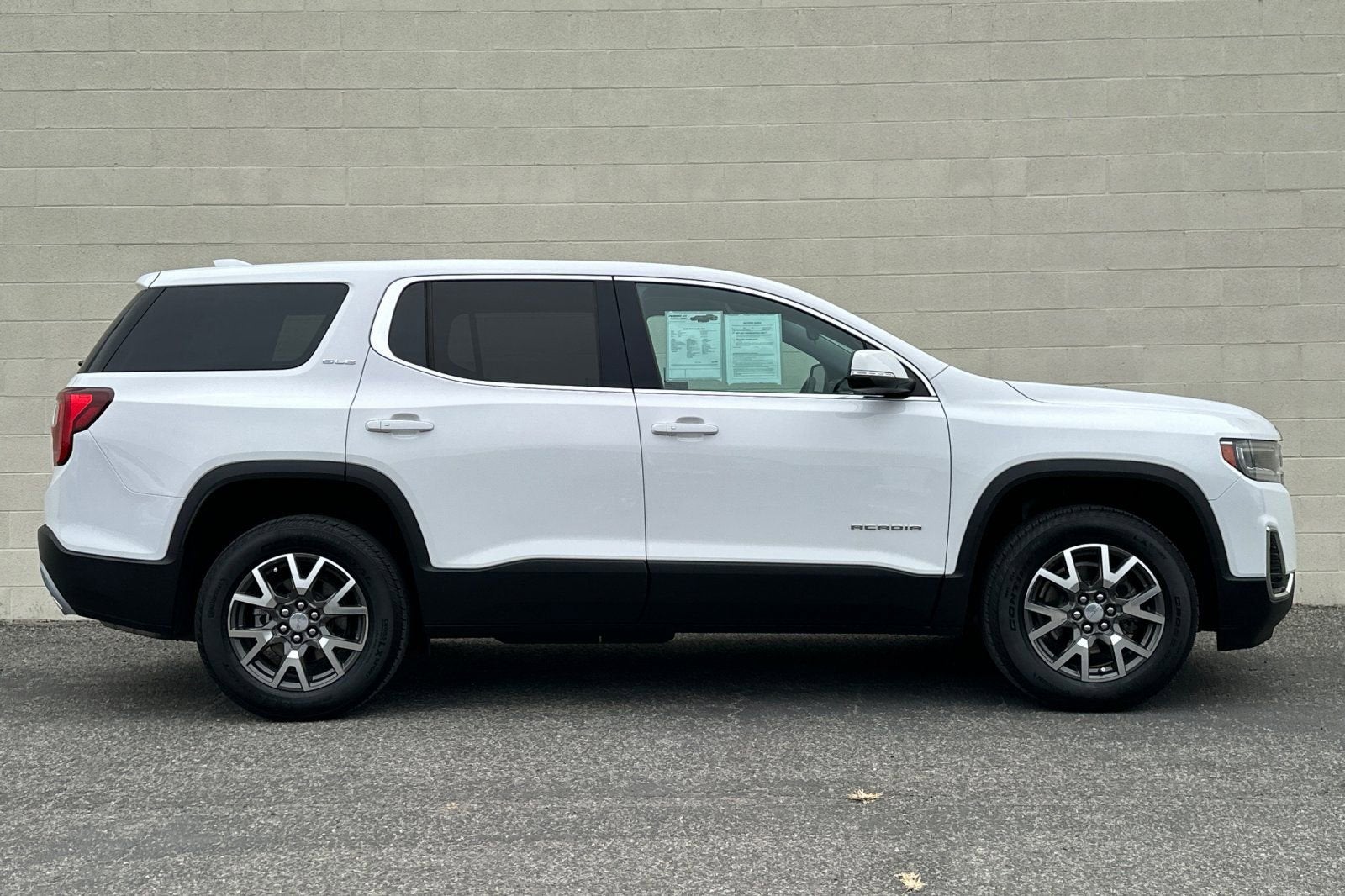 2023 GMC Acadia SLE