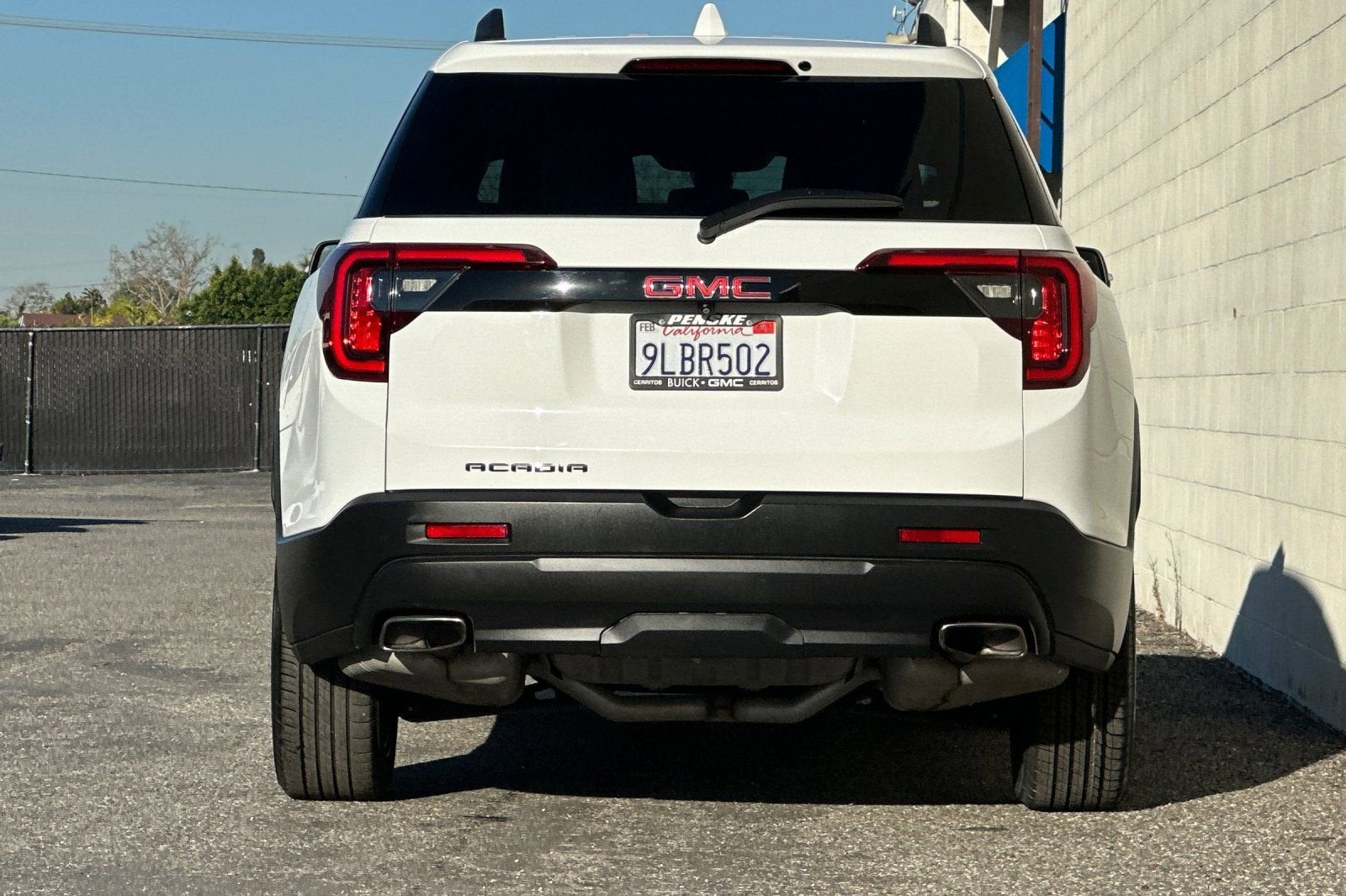 2023 GMC Acadia SLE