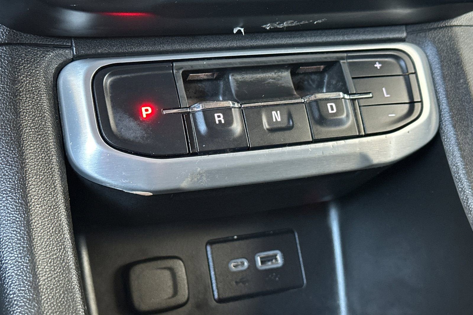 2020 GMC Acadia SLE