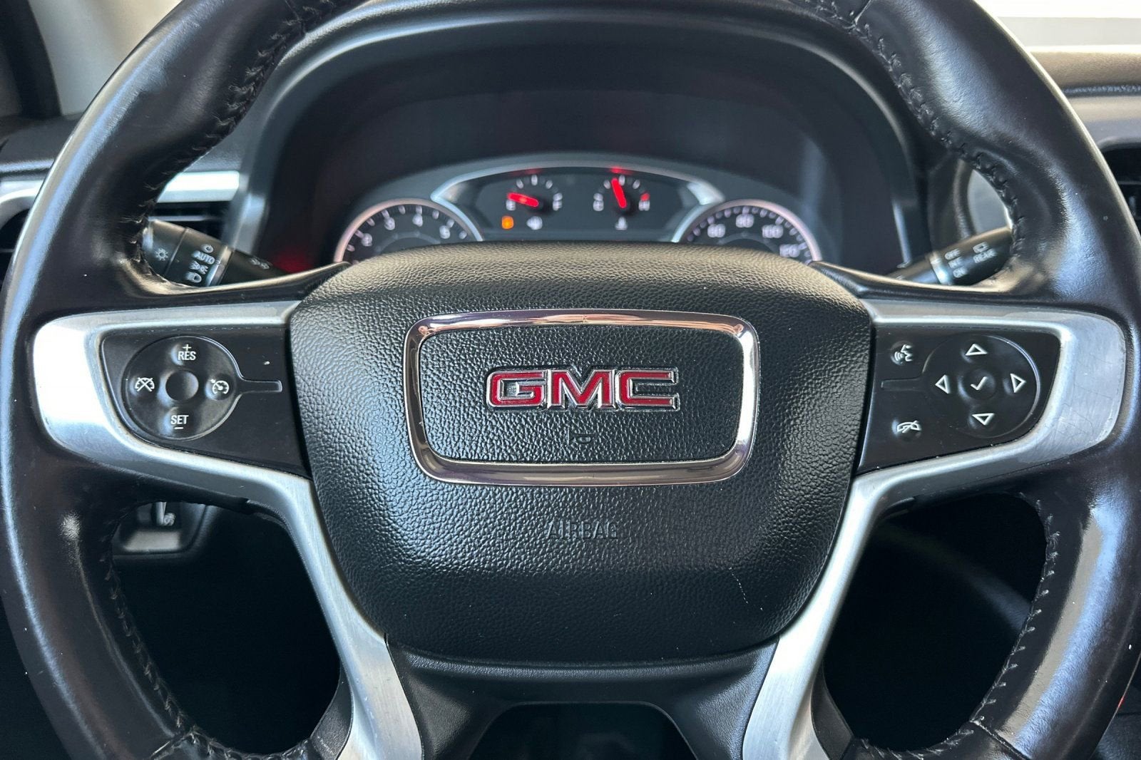 2020 GMC Acadia SLE