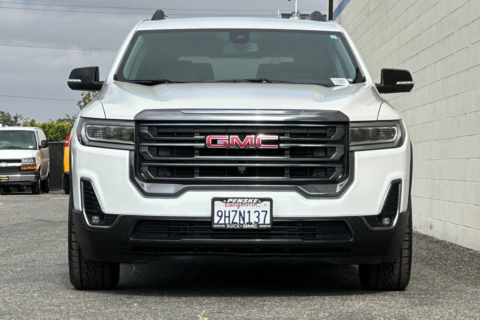 2023 GMC Acadia AT4