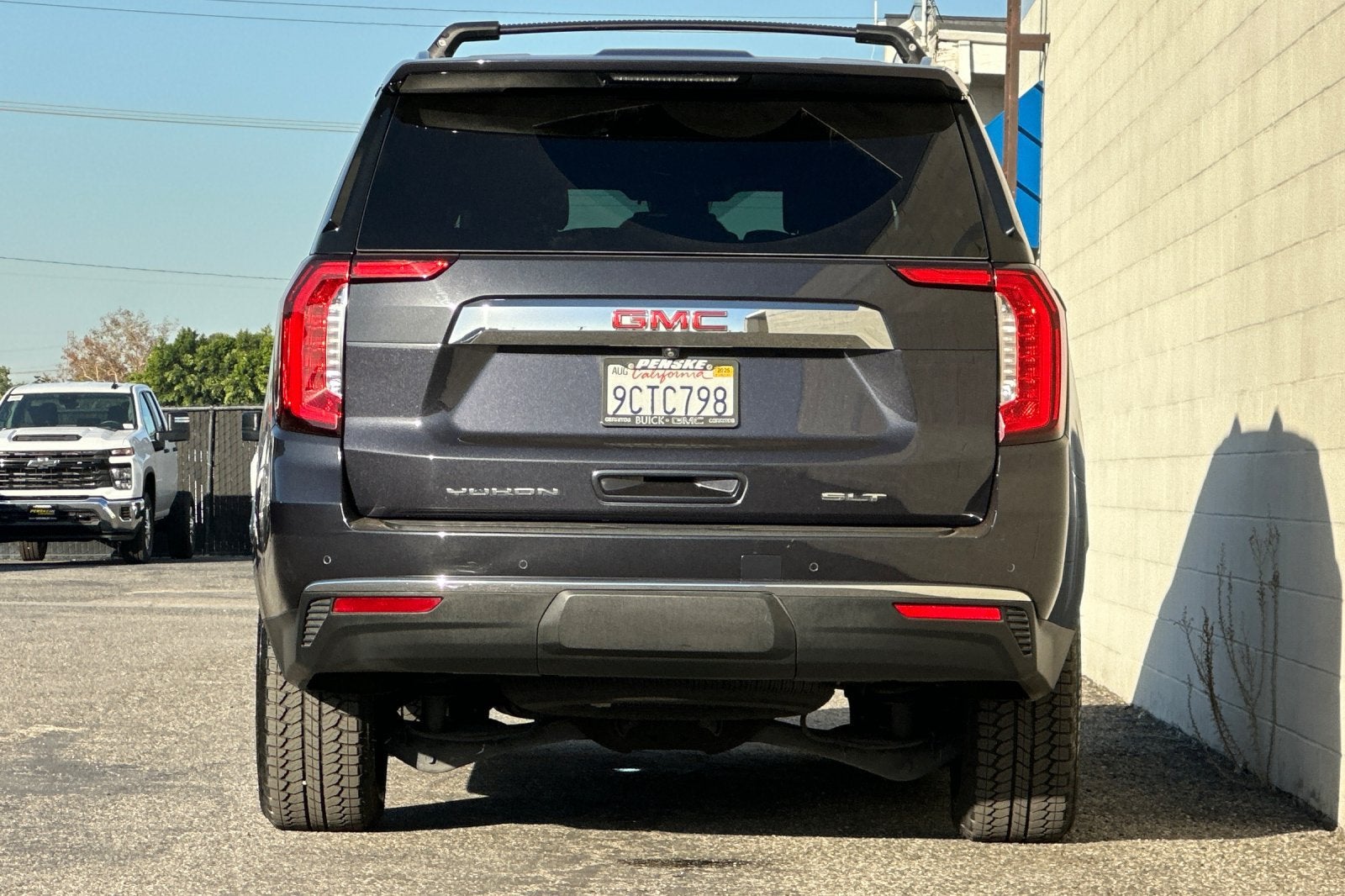 2023 GMC Yukon XL SLT