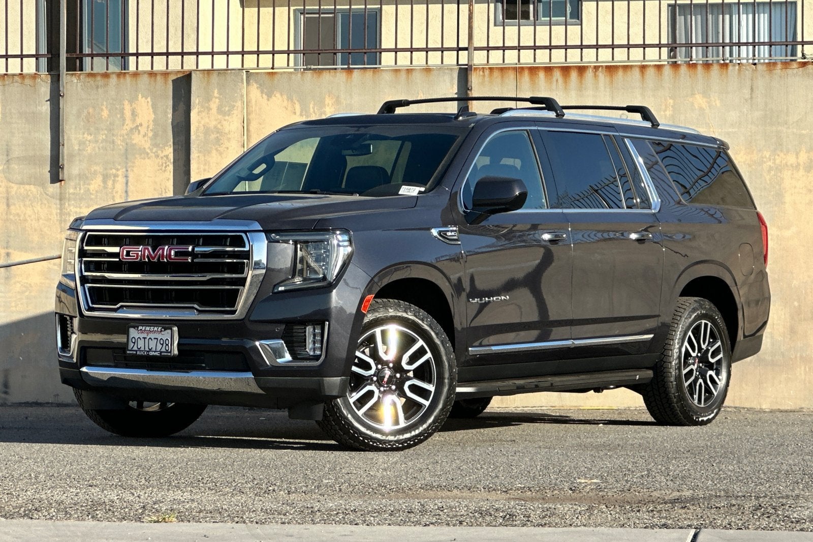 2023 GMC Yukon XL SLT