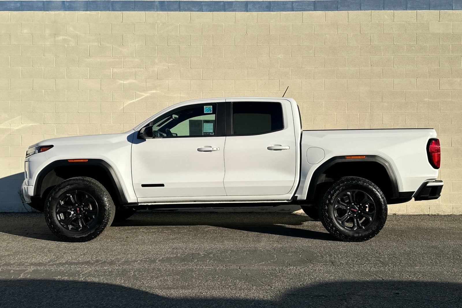 2024 GMC Canyon Elevation