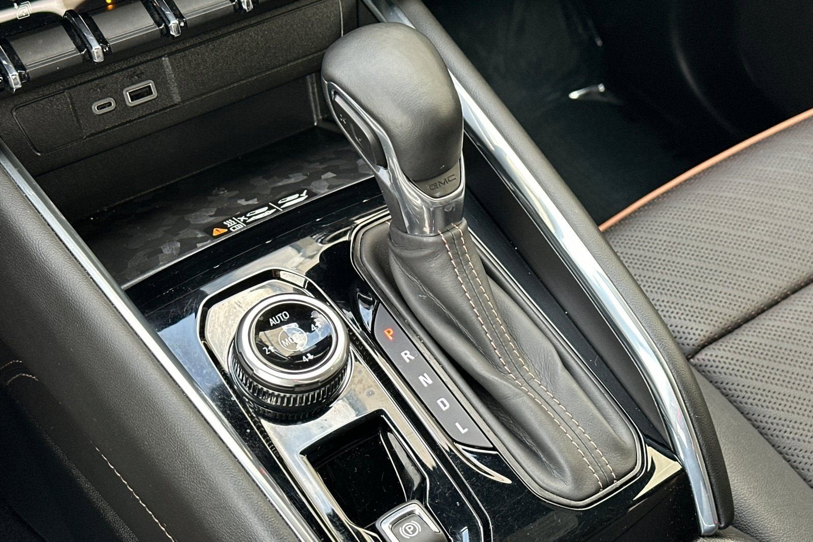 2023 GMC Canyon AT4