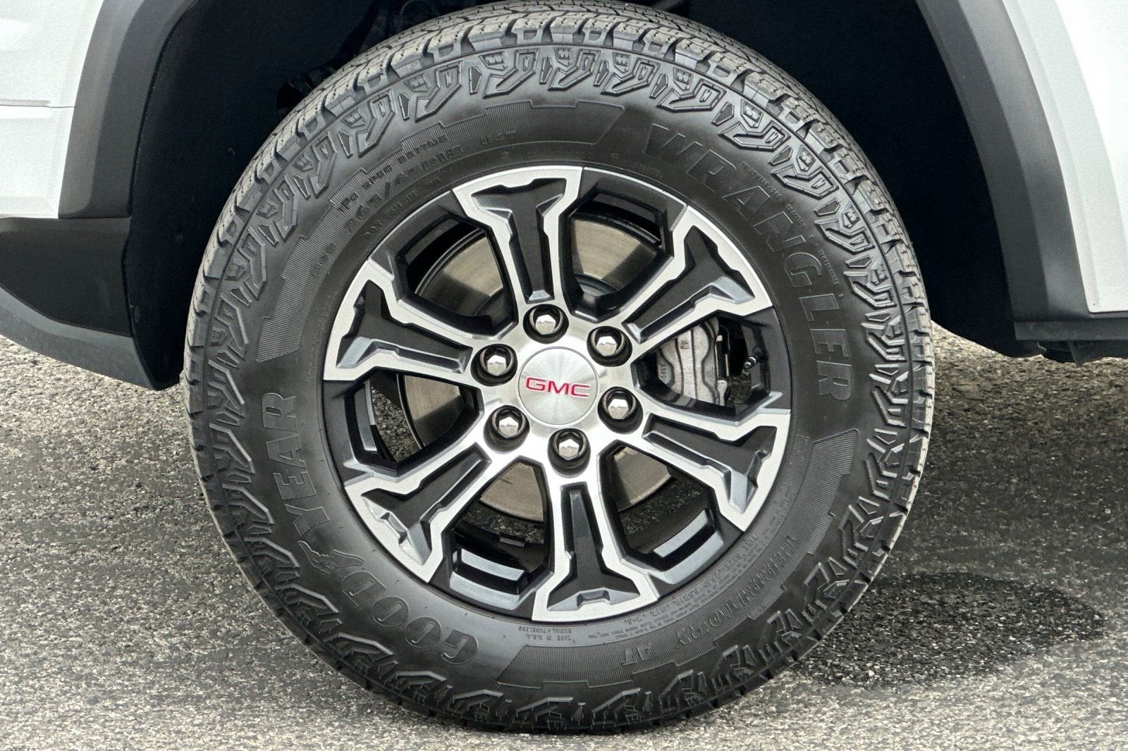 2023 GMC Canyon AT4