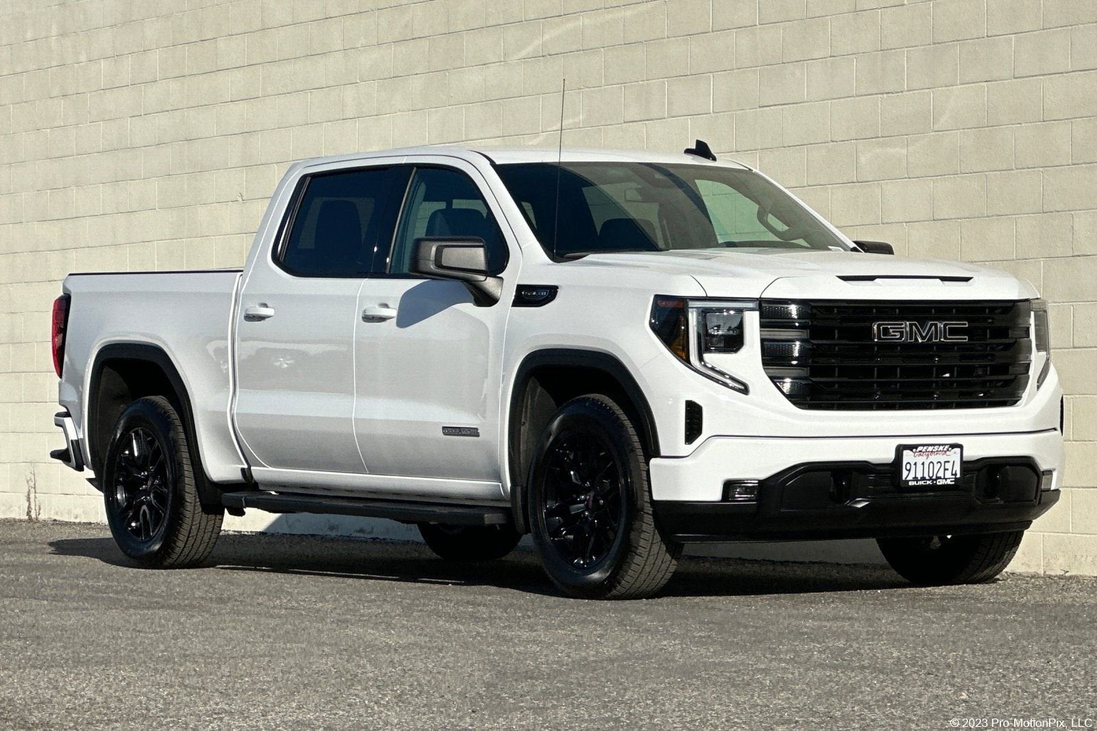 2025 GMC Sierra 1500 Elevation
