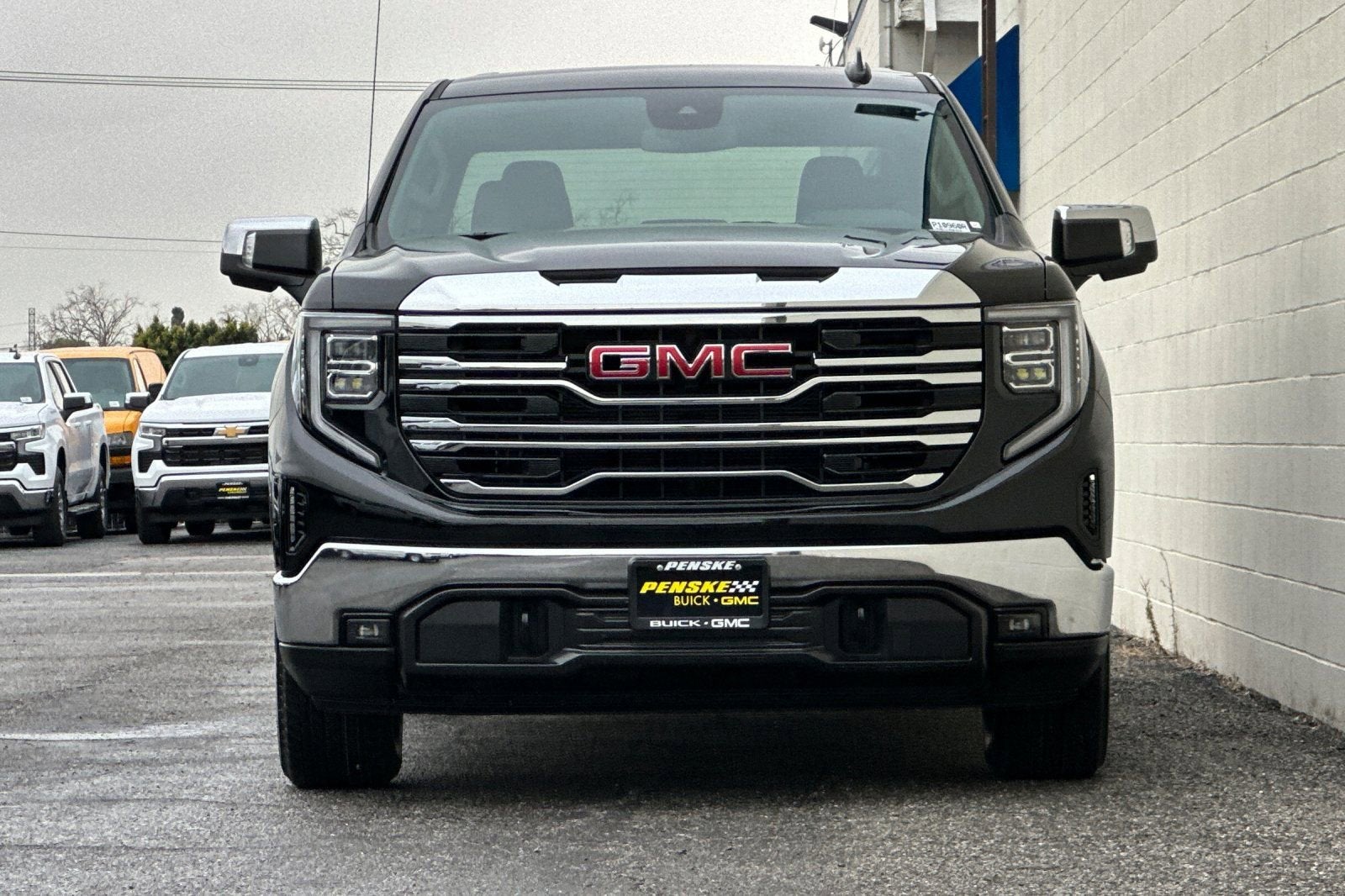2025 GMC Sierra 1500 SLT