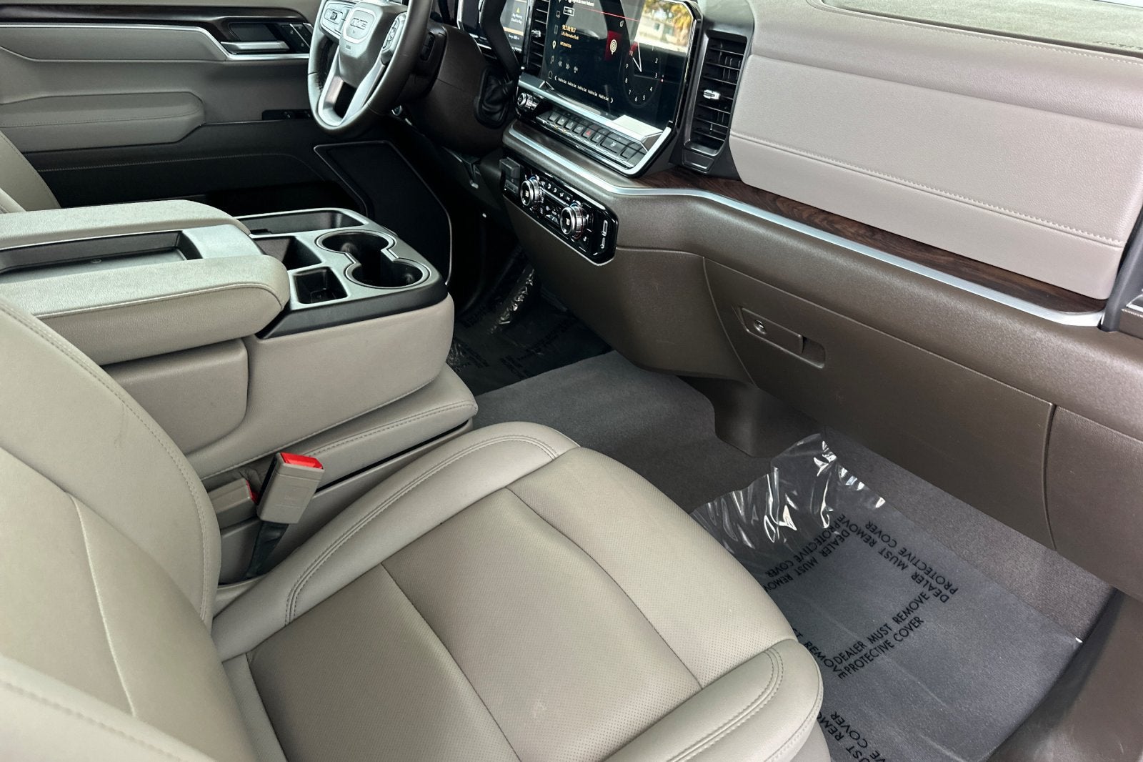 2026 GMC Sierra 1500 SLT - Photo 19