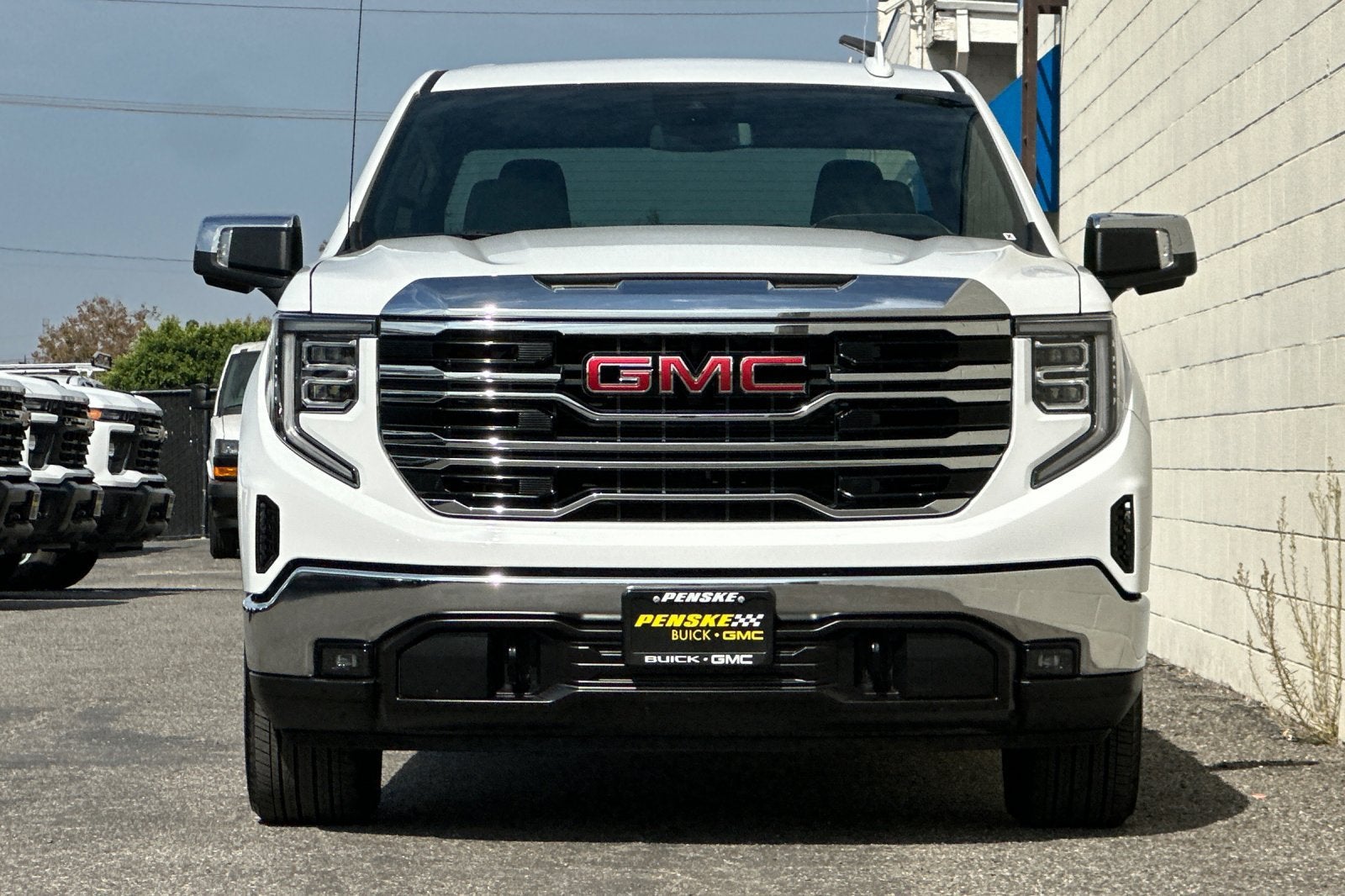 2026 GMC Sierra 1500 SLT - Photo 9