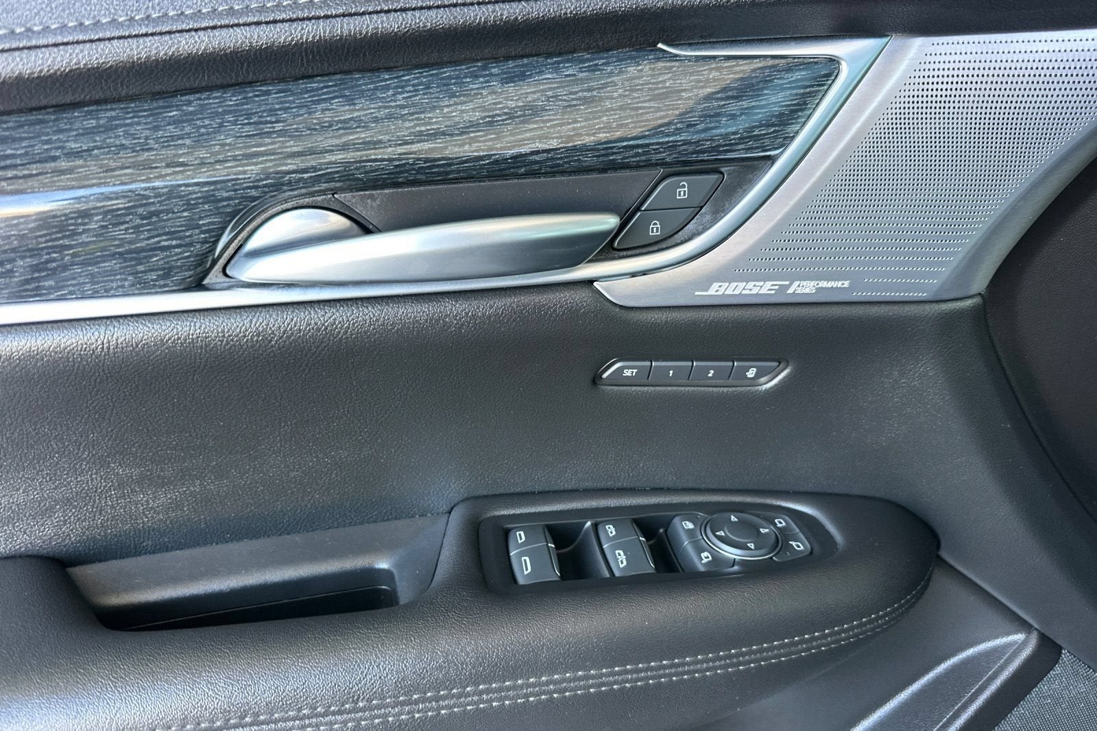 2023 Cadillac XT5 FWD Premium Luxury