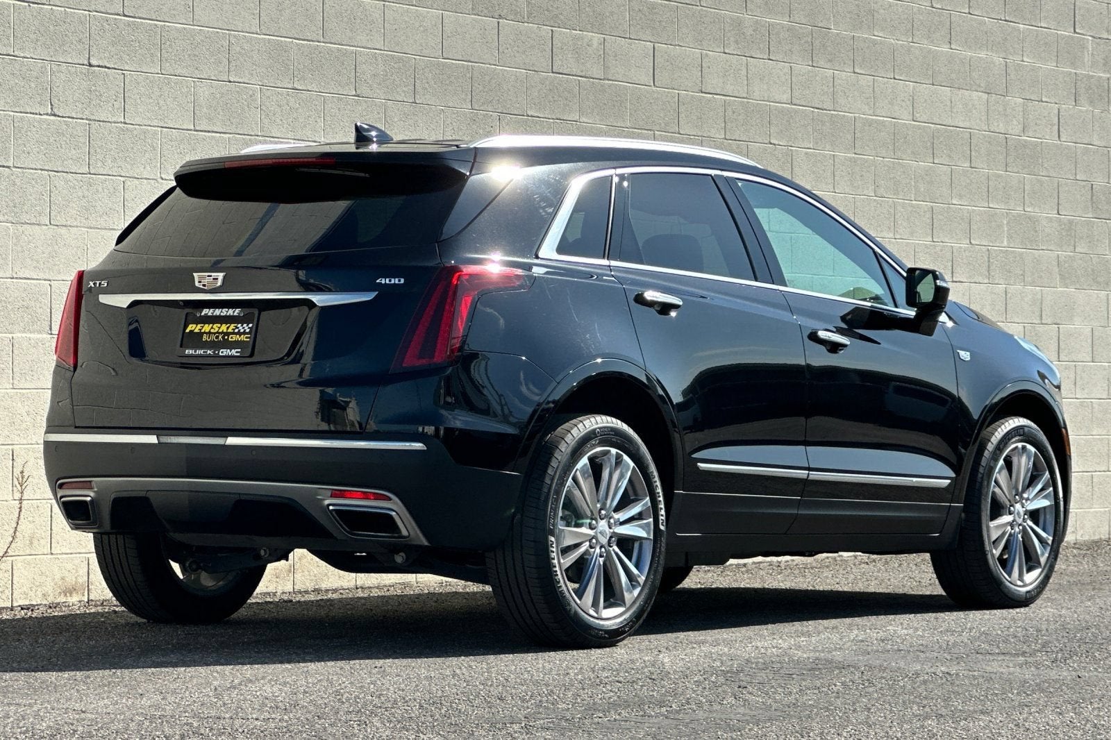 2023 Cadillac XT5 FWD Premium Luxury