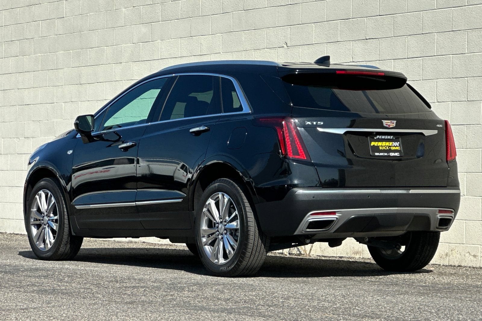 2023 Cadillac XT5 FWD Premium Luxury