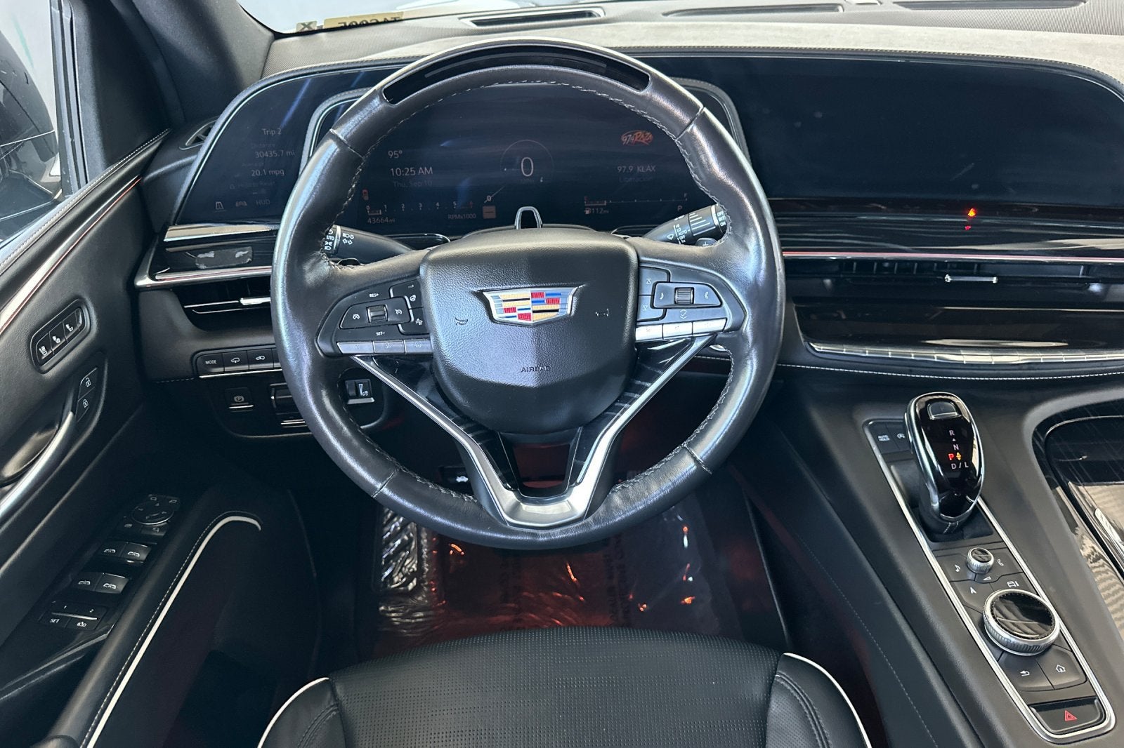 2024 Cadillac Escalade ESV Sport - Photo 17