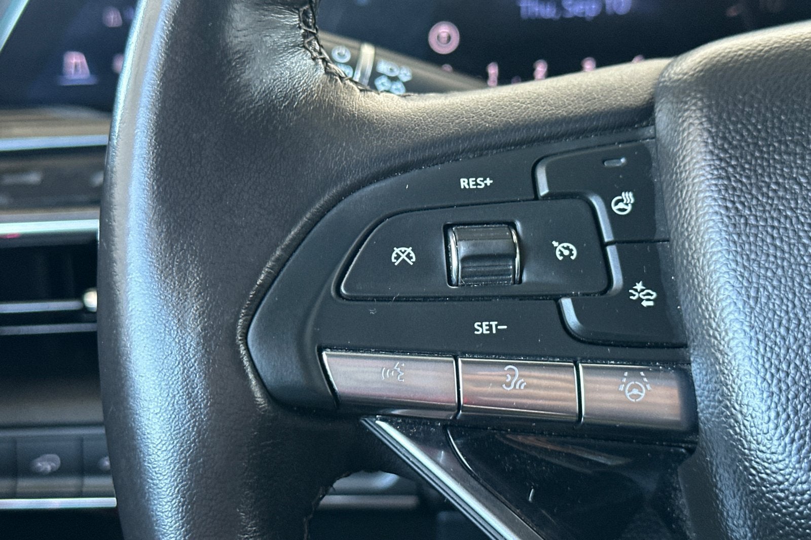 2024 Cadillac Escalade ESV Sport - Photo 34