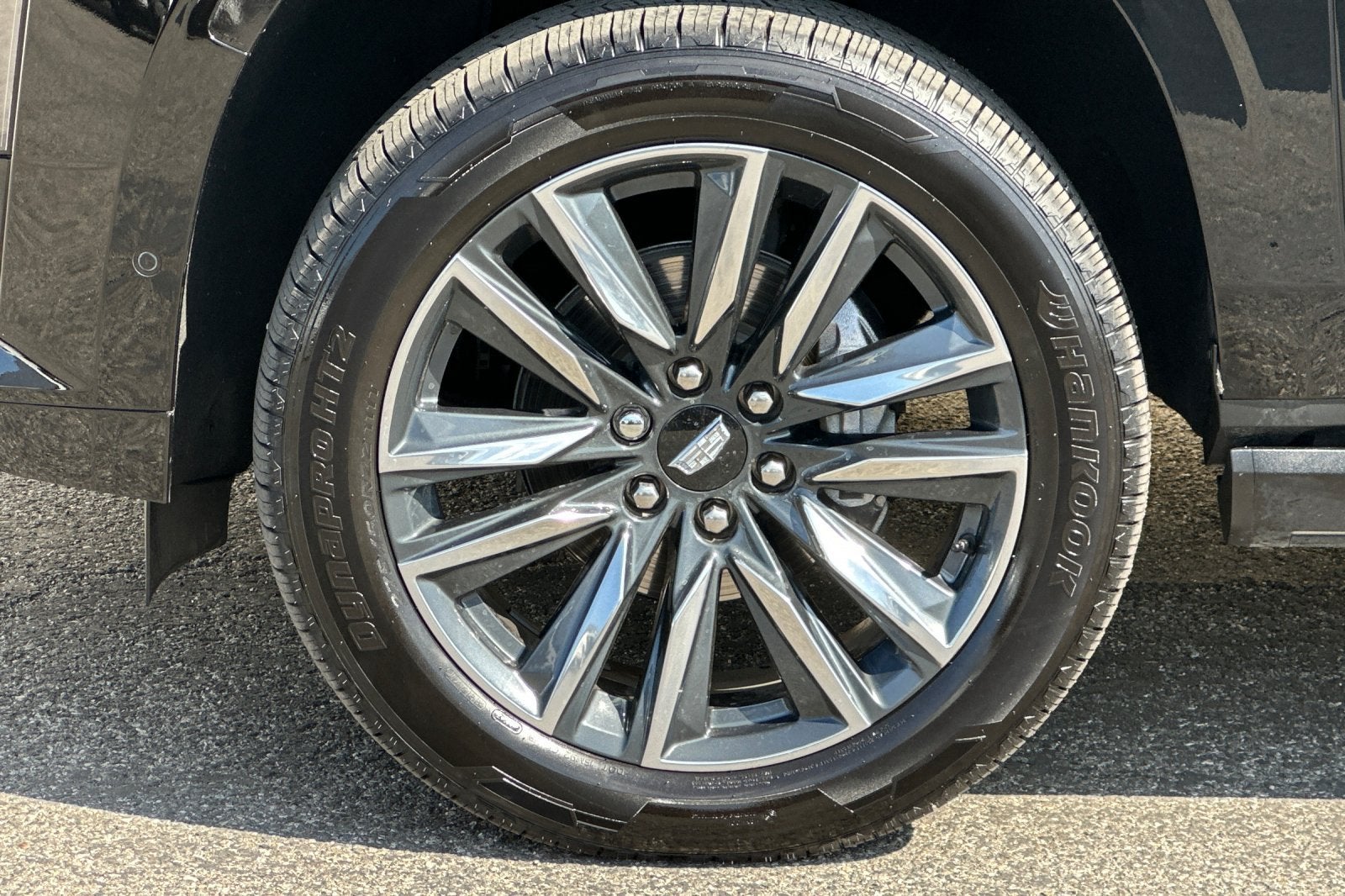 2024 Cadillac Escalade ESV Sport - Photo 39