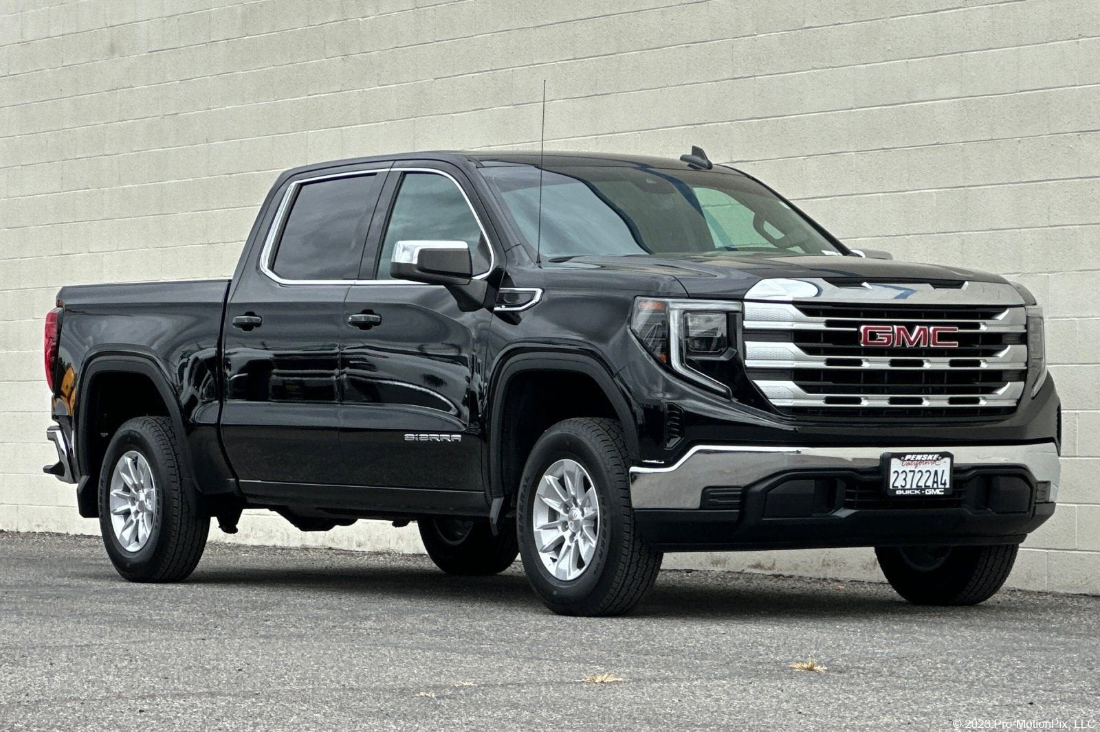 2024 GMC Sierra 2WD Crew Cab Short Box SLE's photo