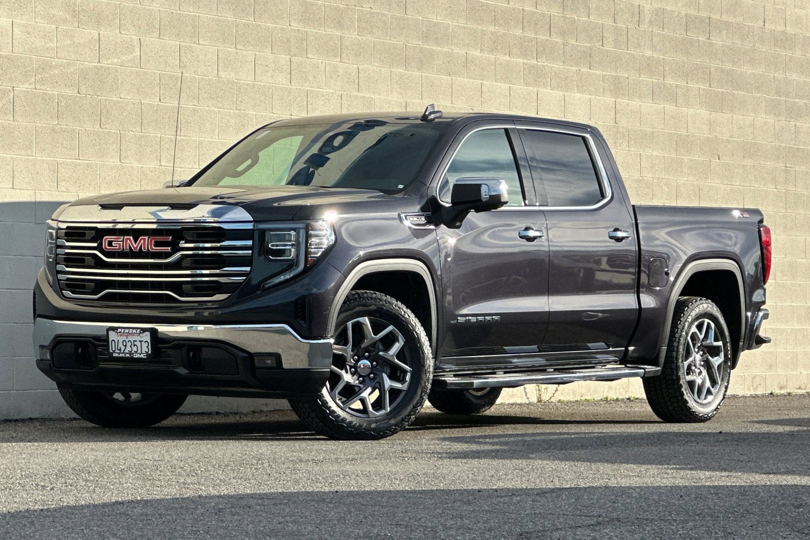 2023 GMC Sierra 1500 SLT