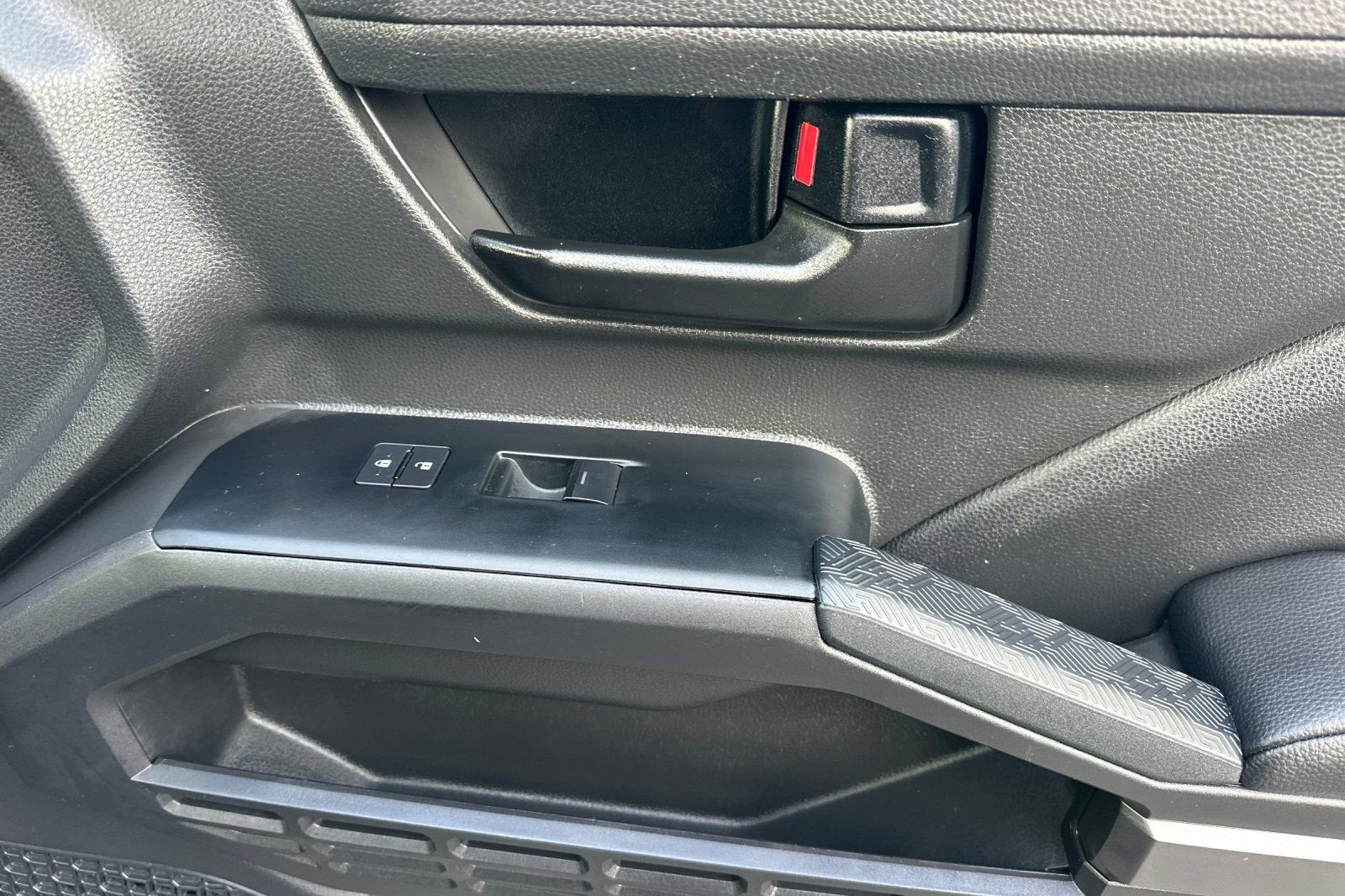 2025 Toyota Tacoma 2WD SR5