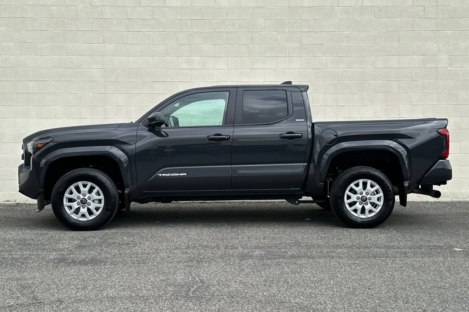 2025 Toyota Tacoma 4WD SR