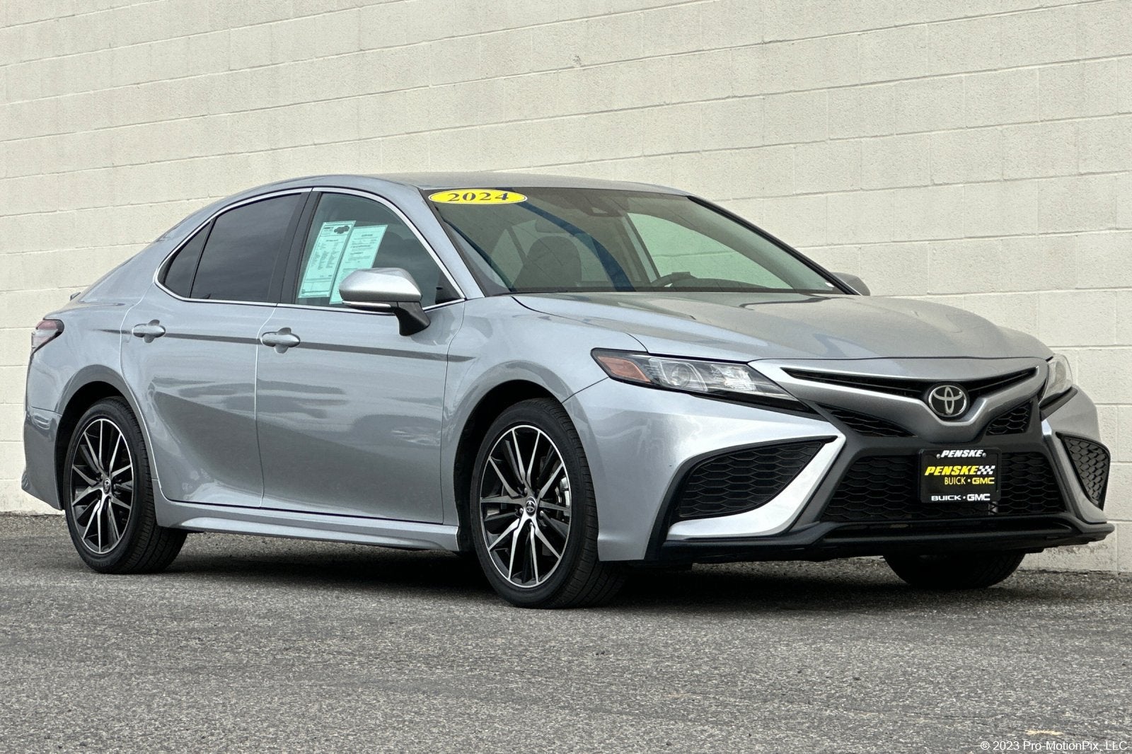 2024 Toyota Camry SE - Photo 1
