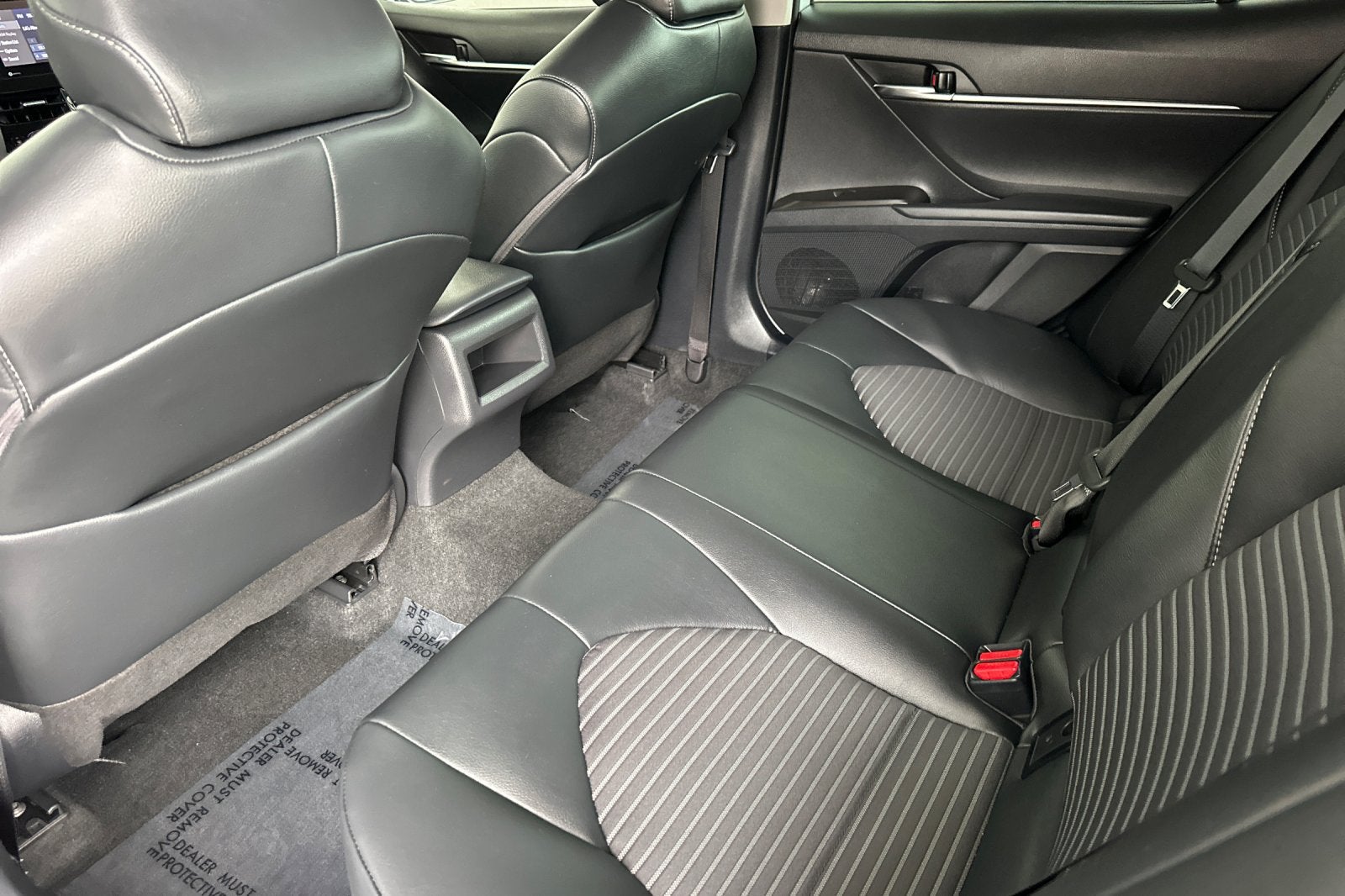 2024 Toyota Camry SE - Photo 14