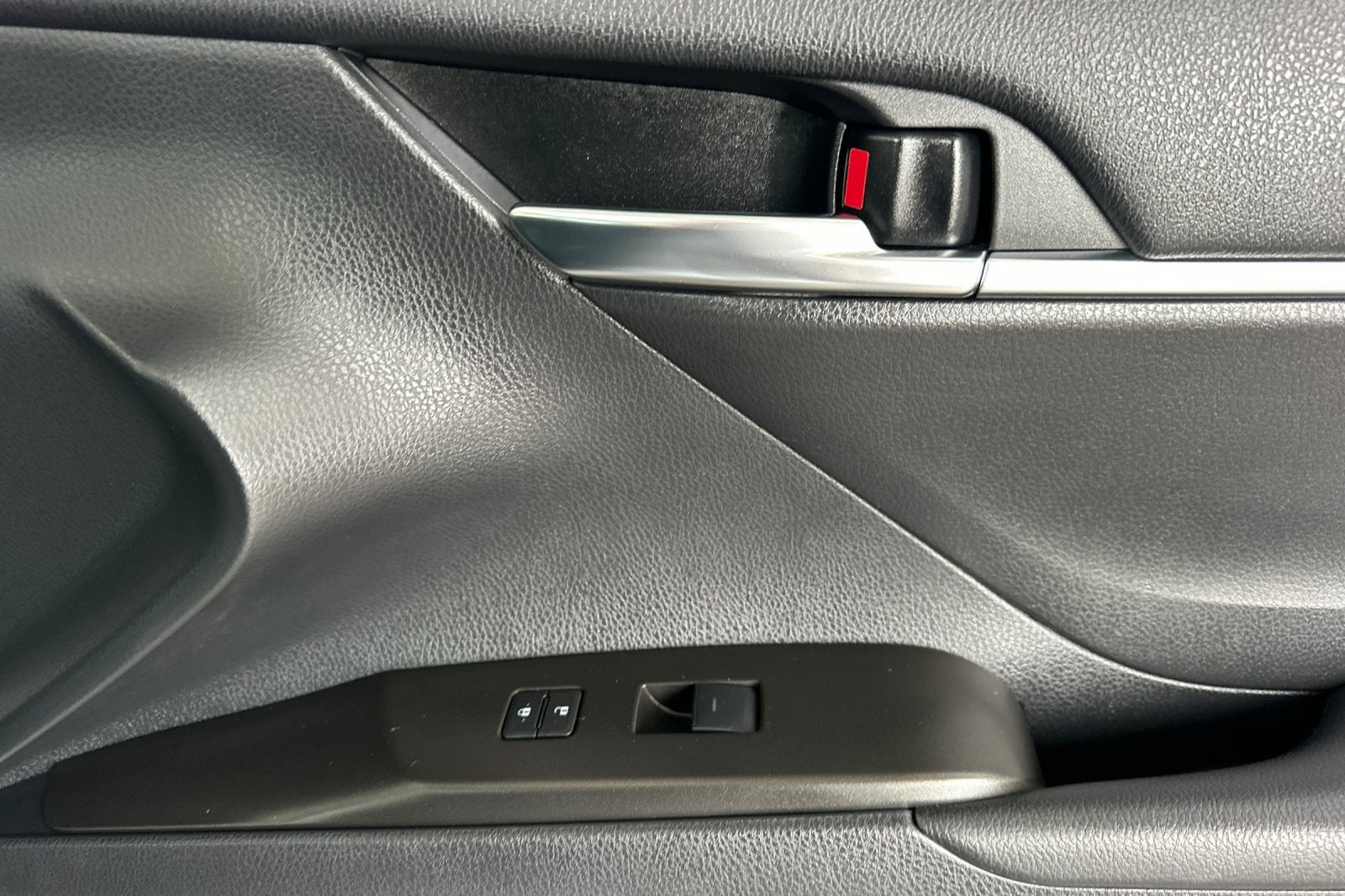 2024 Toyota Camry SE - Photo 20