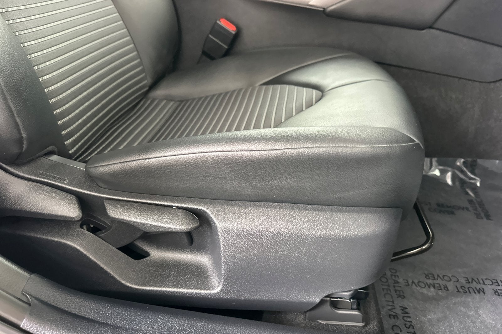 2024 Toyota Camry SE - Photo 21