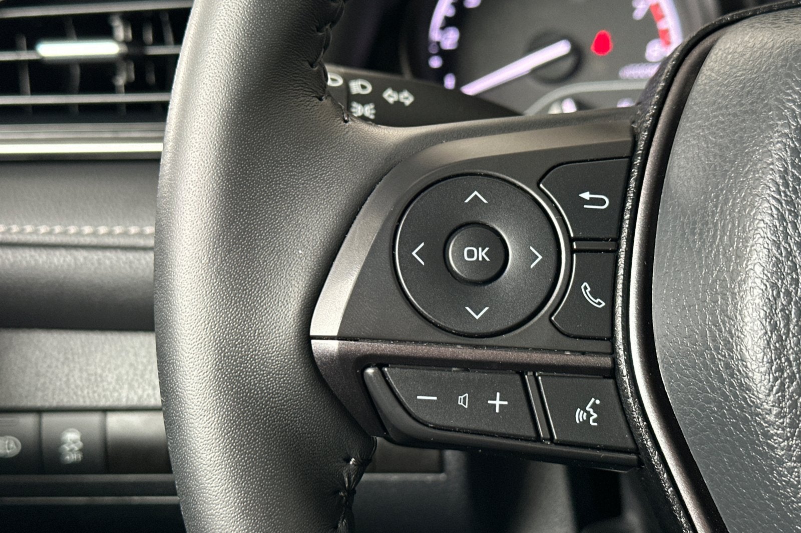 2024 Toyota Camry SE - Photo 28