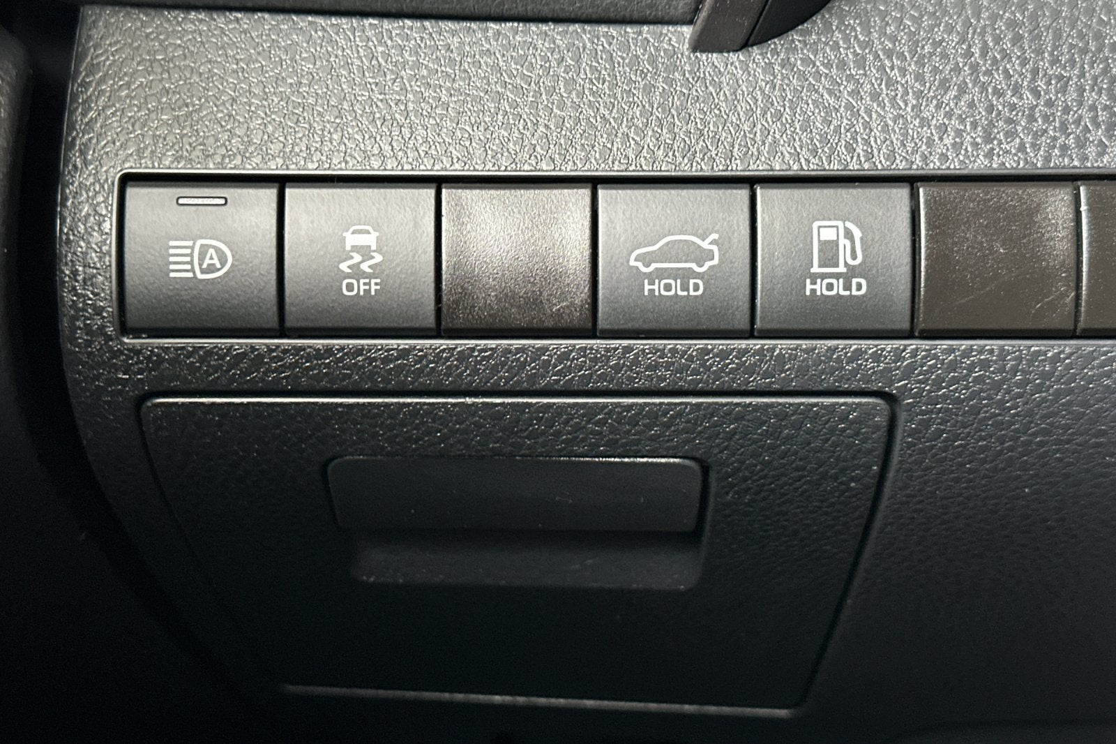 2024 Toyota Camry SE - Photo 32