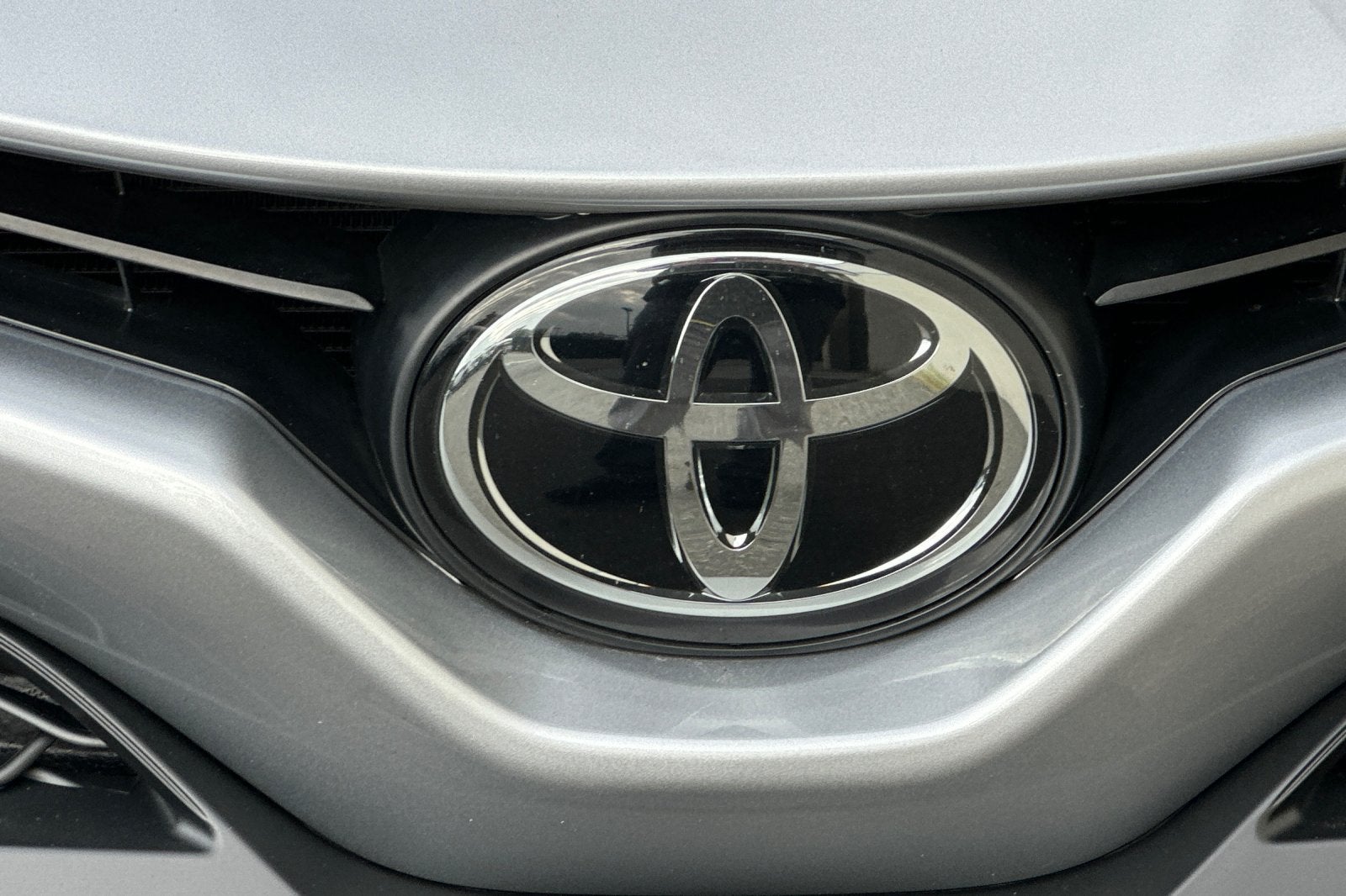 2024 Toyota Camry SE - Photo 35