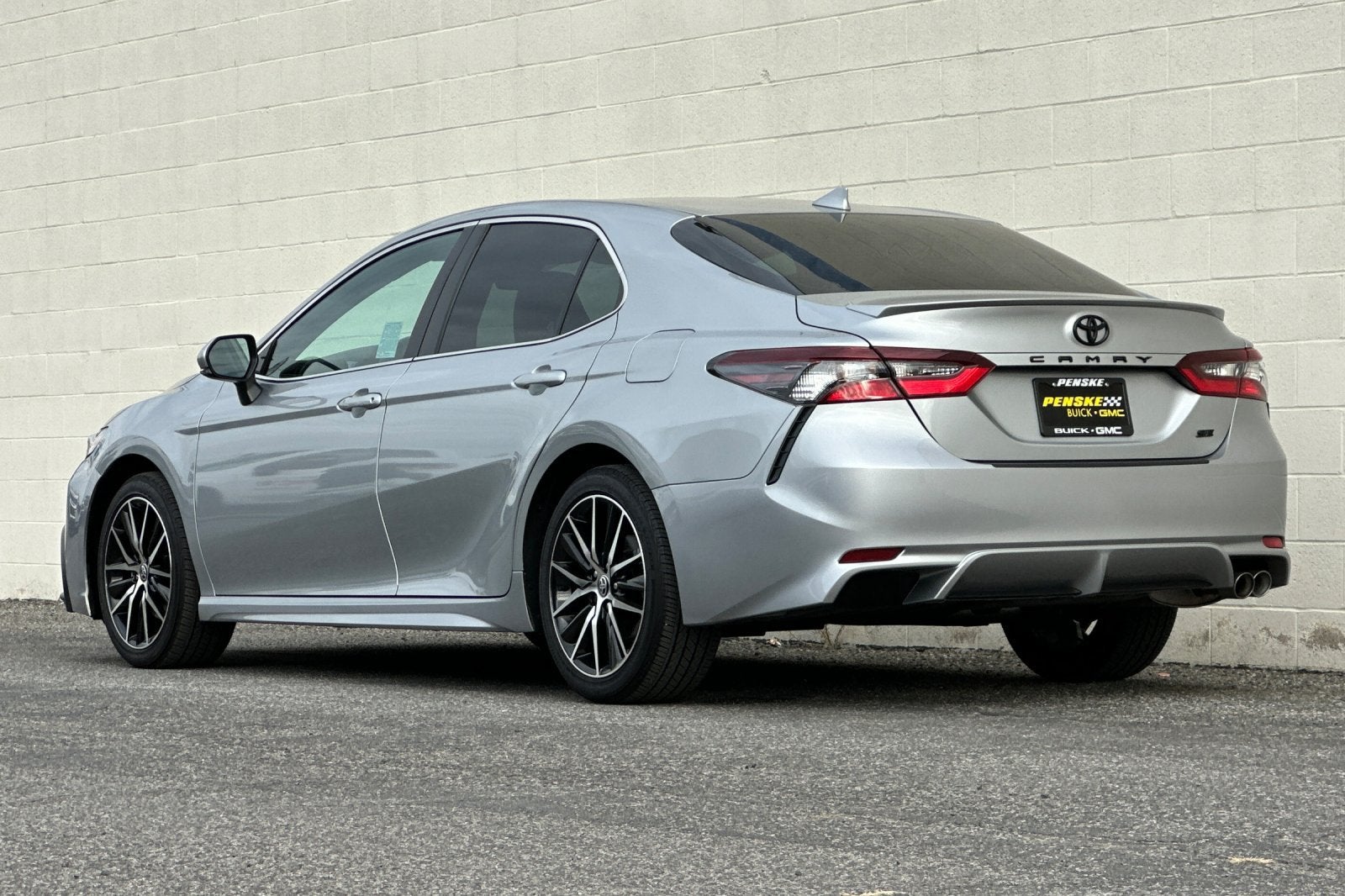 2024 Toyota Camry SE - Photo 6