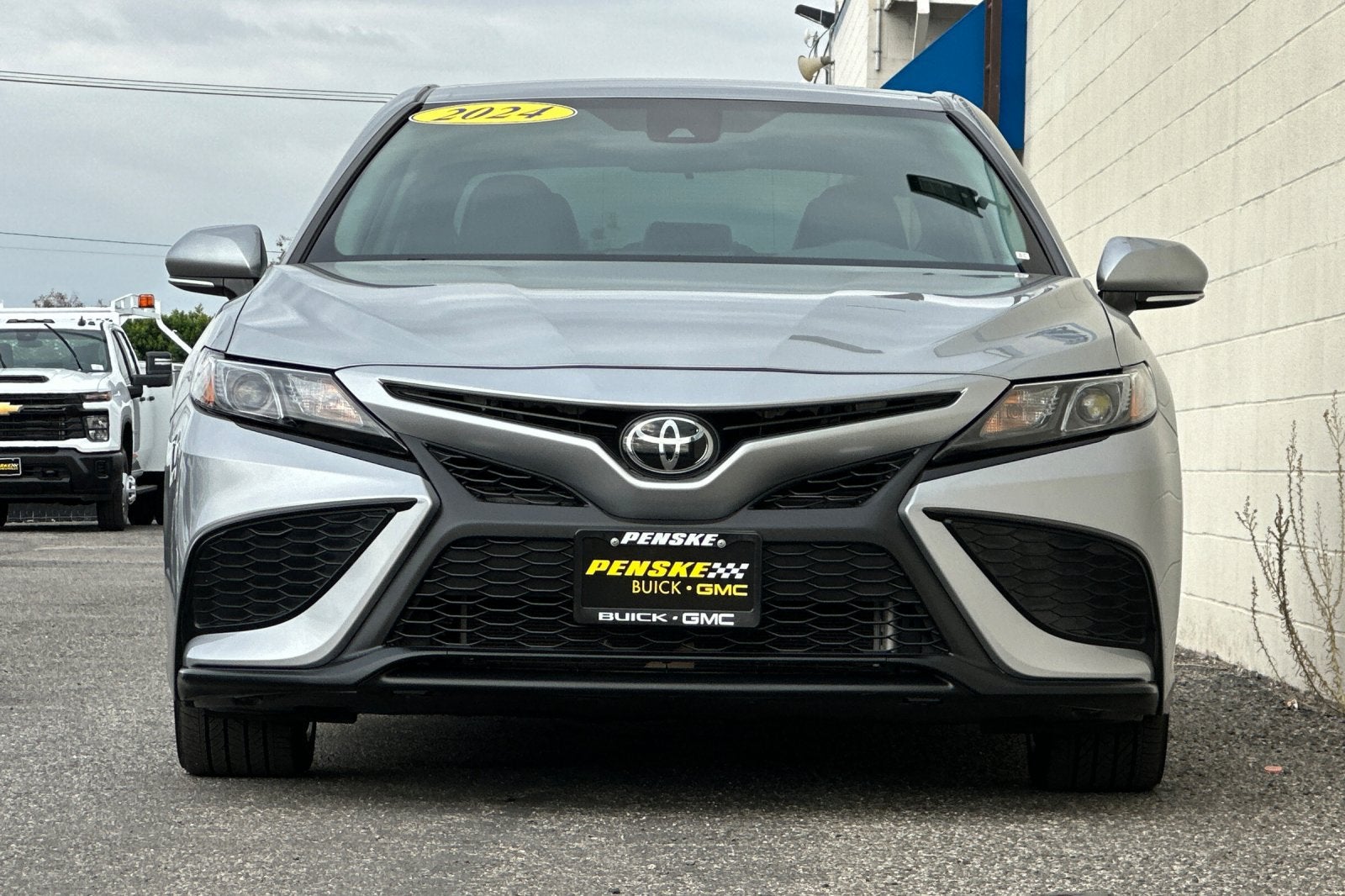 2024 Toyota Camry SE - Photo 9
