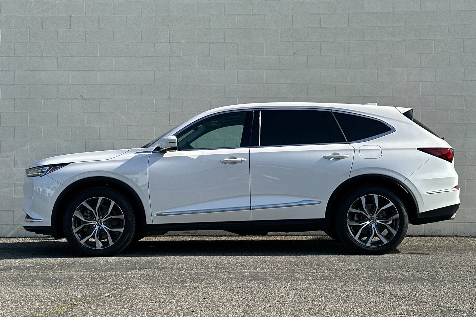 2023 Acura MDX w/Technology Package