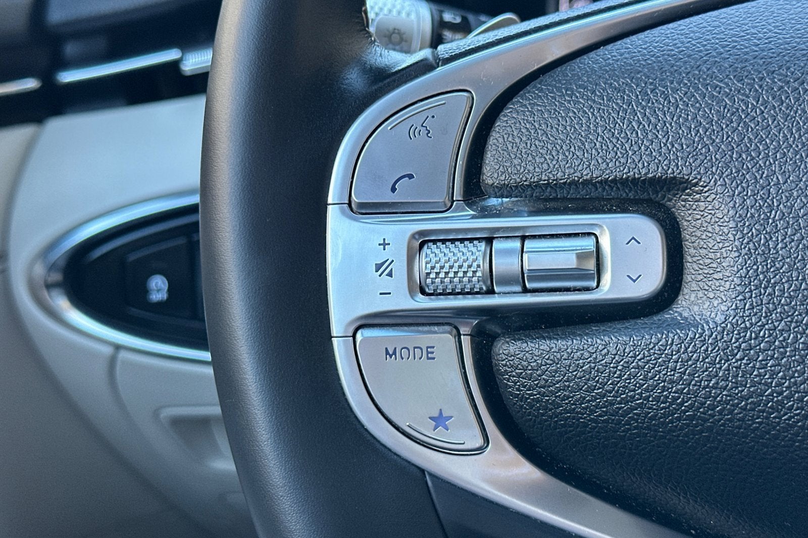 2024 Genesis GV70 2.5T