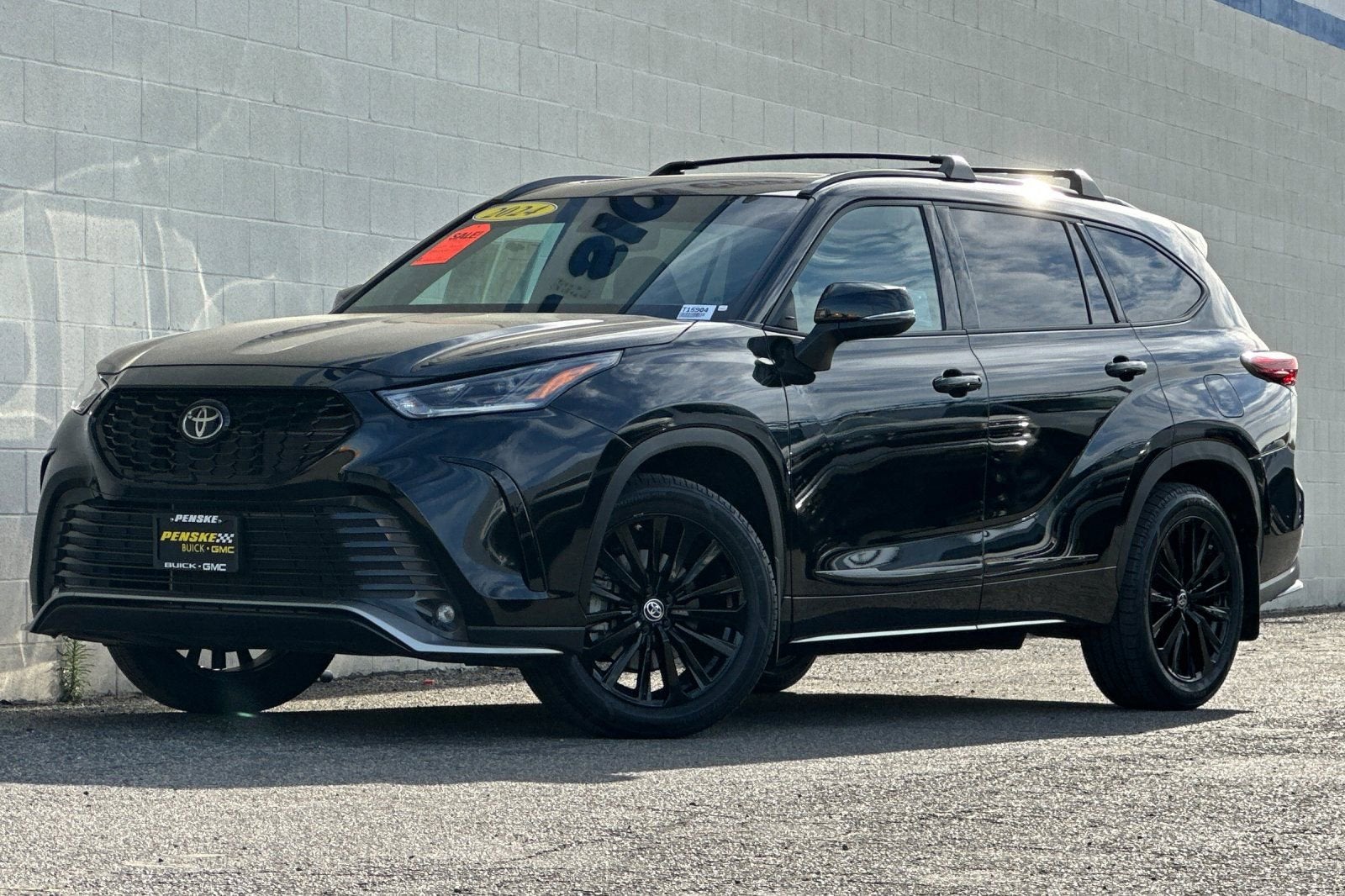 2024 Toyota Highlander LE