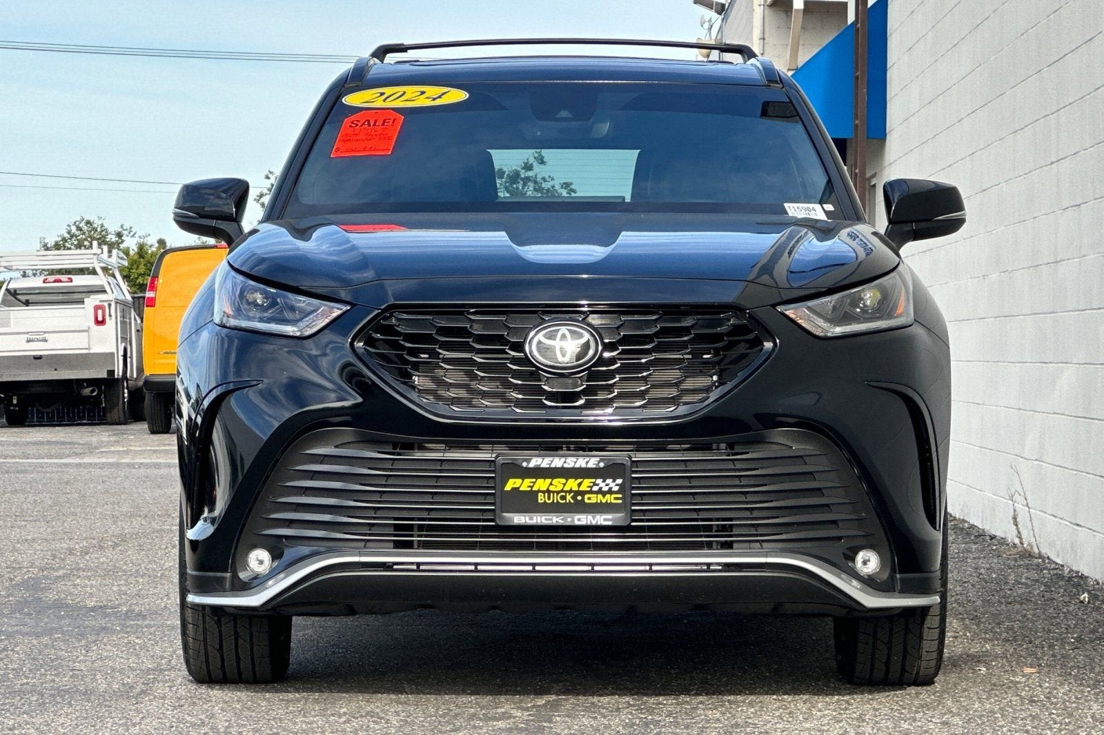 2024 Toyota Highlander LE