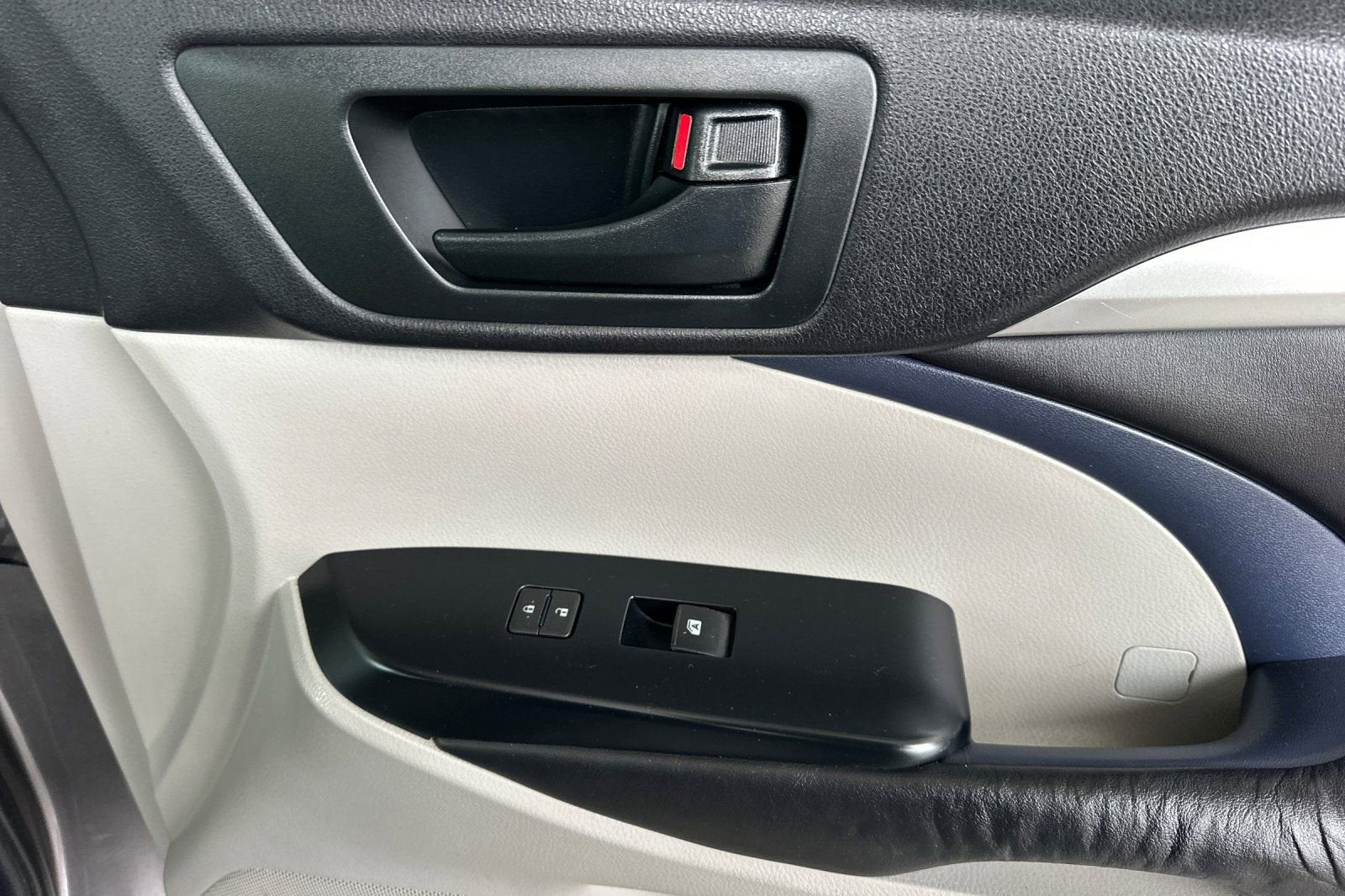 2016 Toyota Highlander LE Plus
