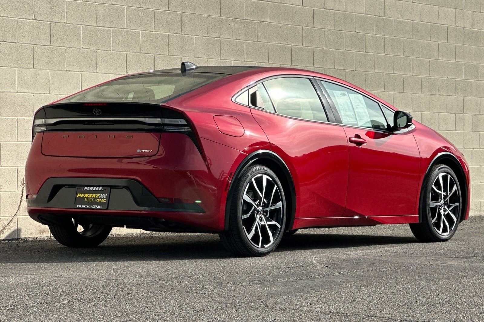 2026 Toyota Prius Plug-In Hybrid SE