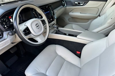 2022 Volvo V60 Cross Country T5