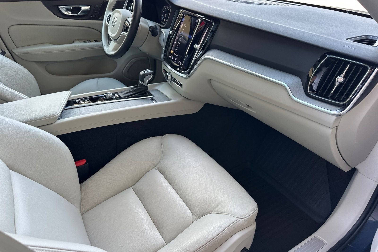 2022 Volvo V60 Cross Country T5