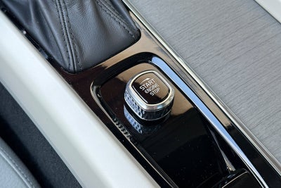 2022 Volvo V60 Cross Country T5